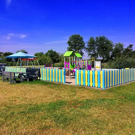 Wakacyjna Wioska Summerland Дом отдыха